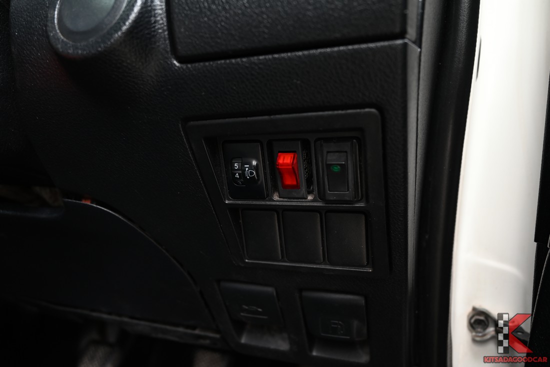 
								Toyota Revo COOL 2241 full									