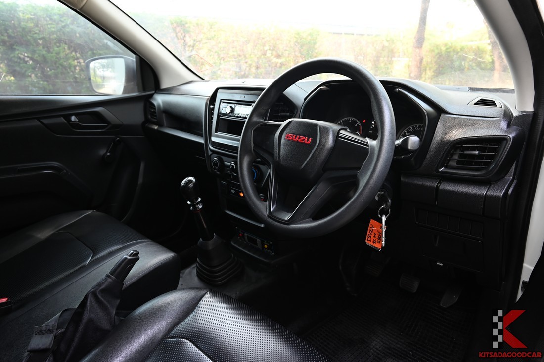 
								ISUZU D-Max COOL 457 full									