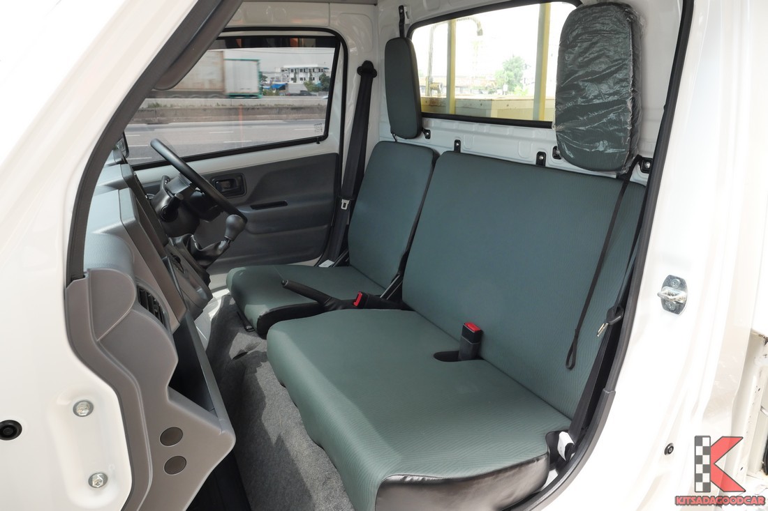 
								Suzuki Carry Food Truck 9947 full									