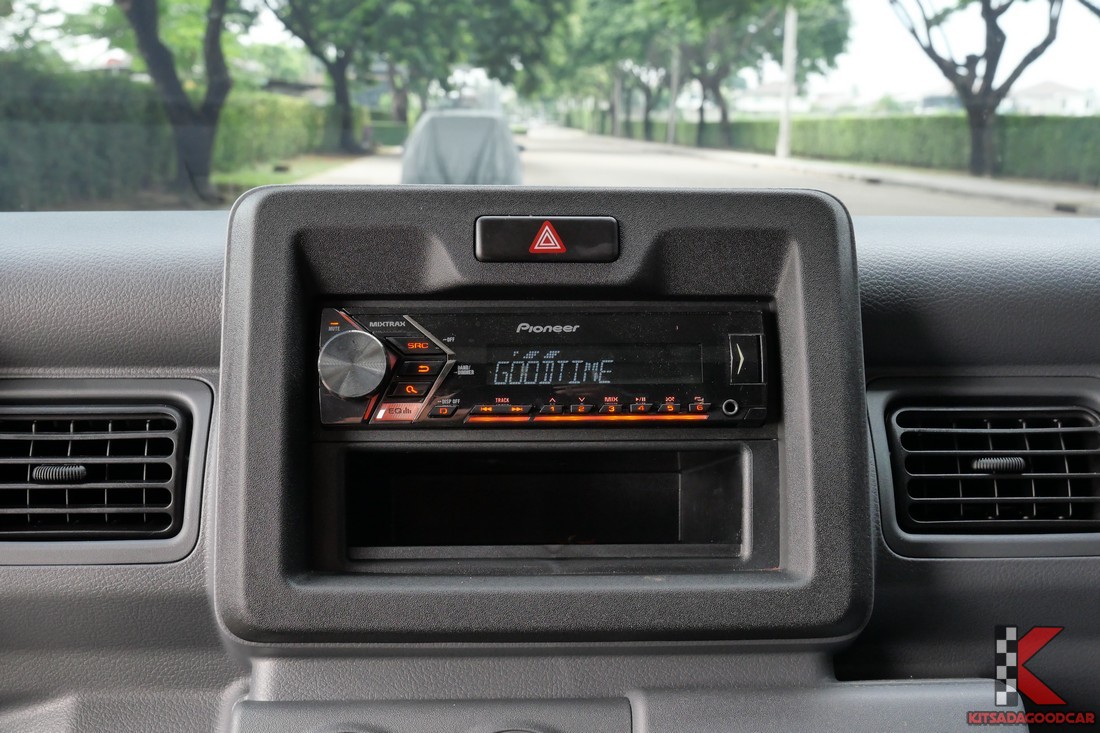 
								Suzuki Carry Food Truck 7801 full									