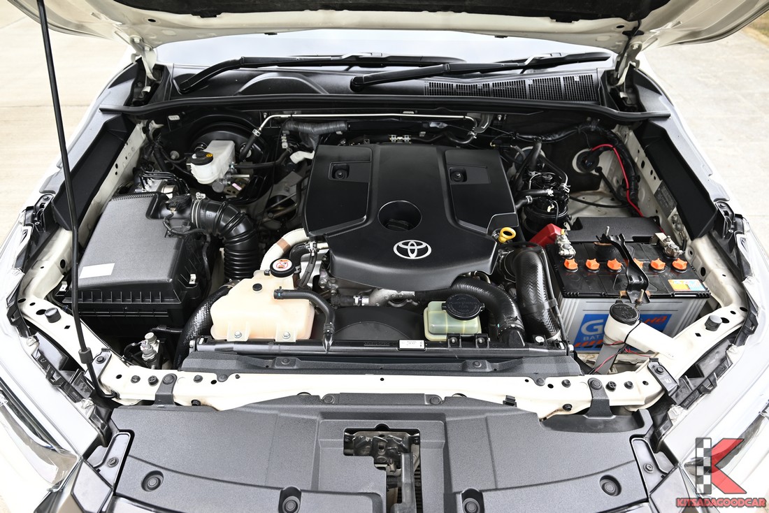 
								Toyota Revo COOL 2001 full									