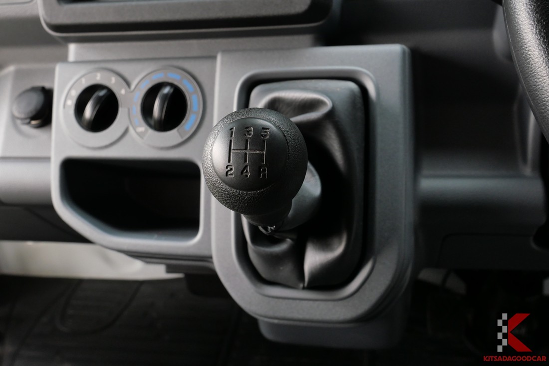 
								Suzuki Carry Food Truck 7801 full									