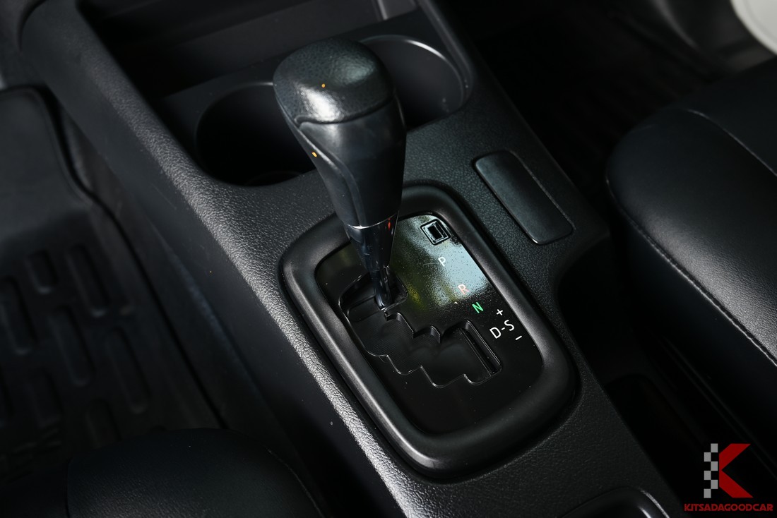 
								Toyota Champ Food Truck 7494 full									