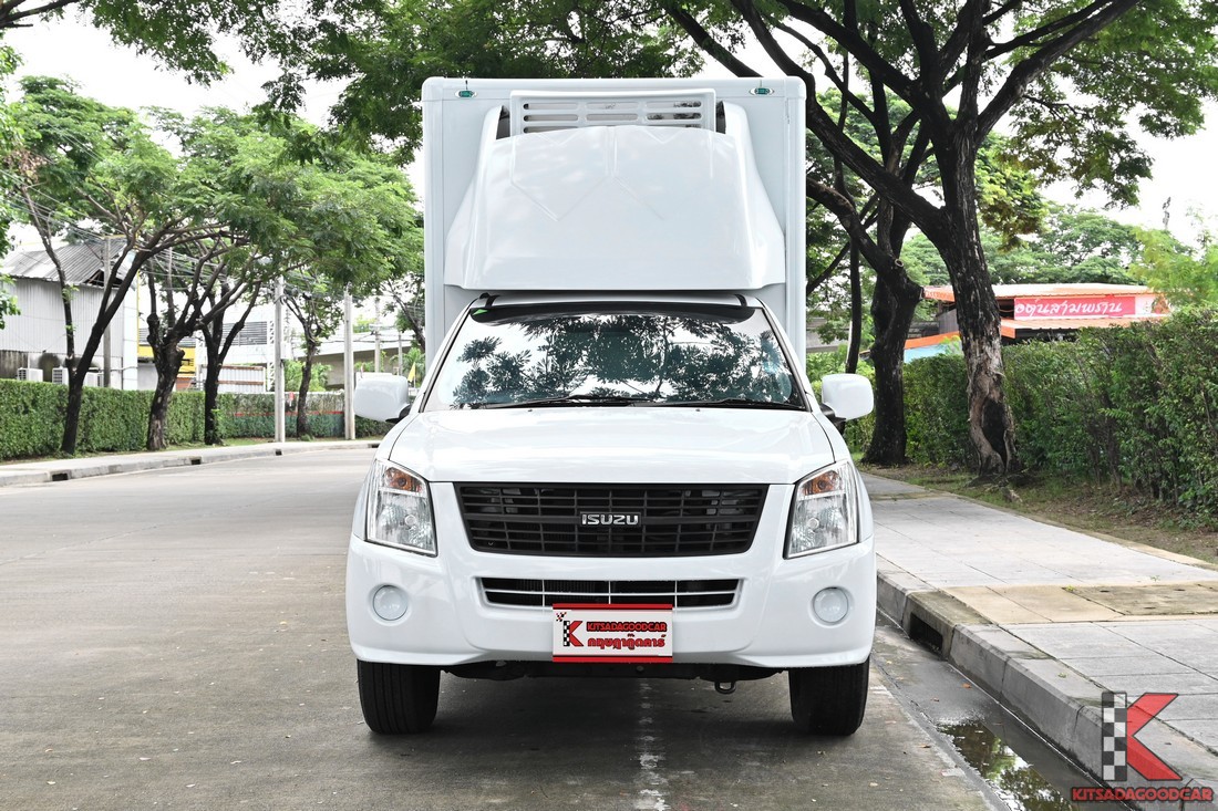 
								ISUZU D-Max cargo 1011 full									