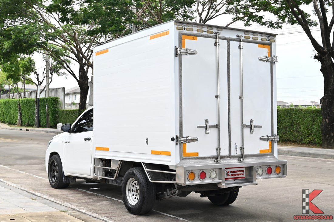 
								Toyota Revo COOL GOOD TEMP 8744 full									