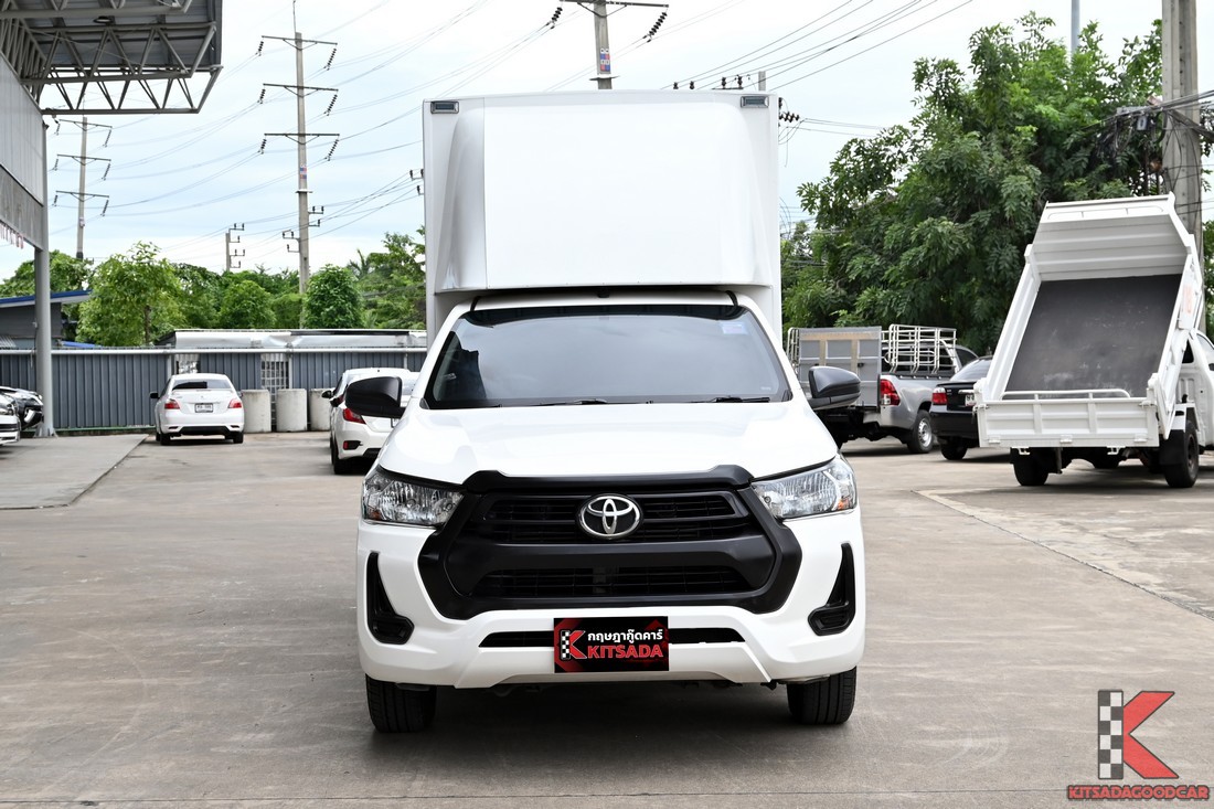 
								Toyota Revo cargo 1592 full									