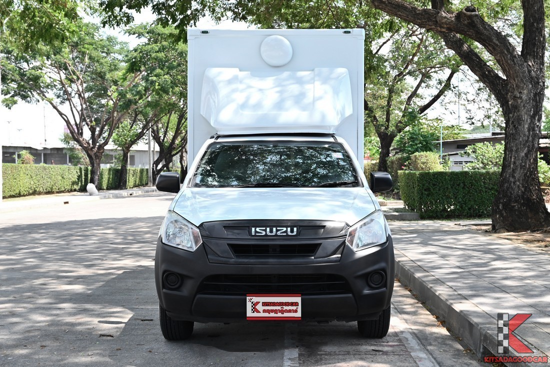 
								ISUZU D-Max cargo 7343 full									