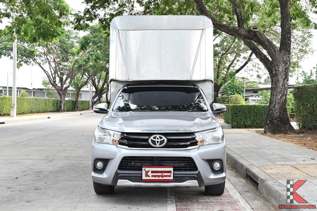 
								Toyota Revo cargo 1544 full									