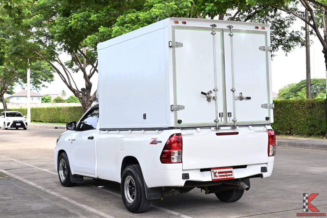 
								Toyota Revo cargo 8243 full									