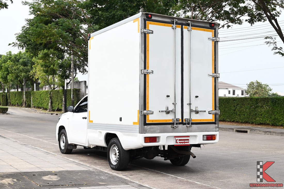 
								Toyota Revo COOL 9783 full									