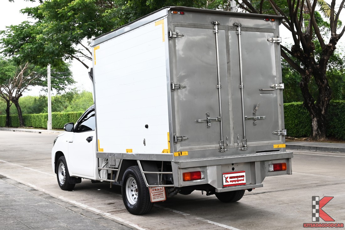 
								Toyota Revo COOL 2001 full									