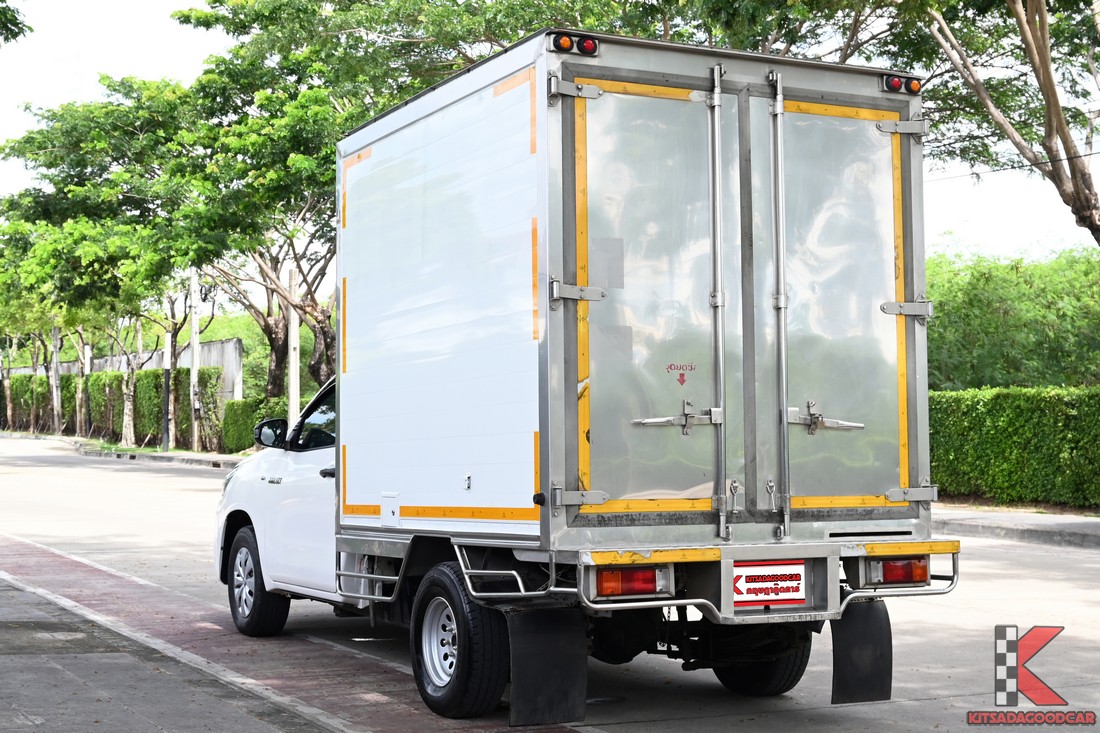 Toyota Revo COOL 3940 full