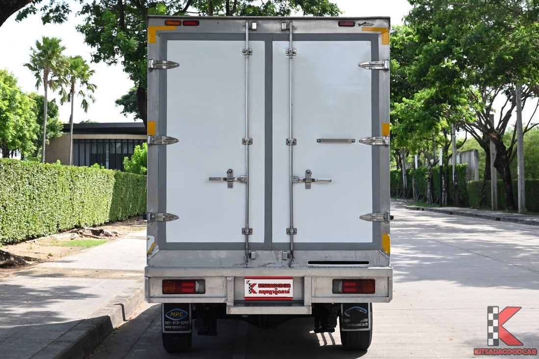 
								Toyota Revo MPC COOL 7655 full									