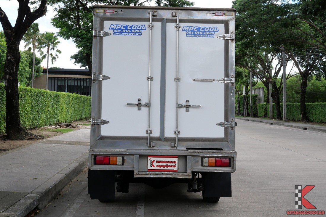 
								Toyota Revo COOL 2279 full									