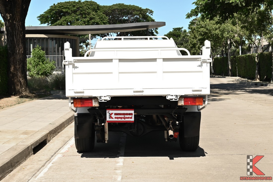 
								Toyota Revo DUMP 3190 full									