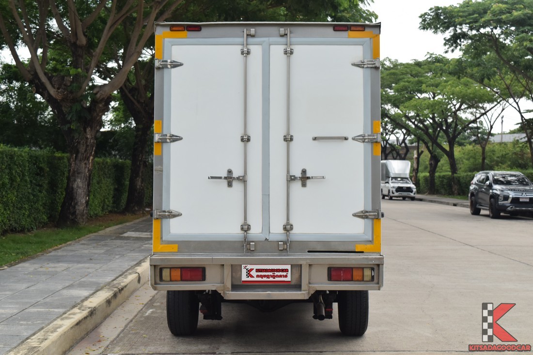 
								Toyota Revo MPC COOL 7504 full									