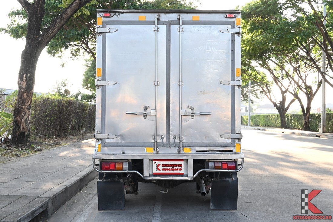 
								Toyota Revo COOL 443 full									