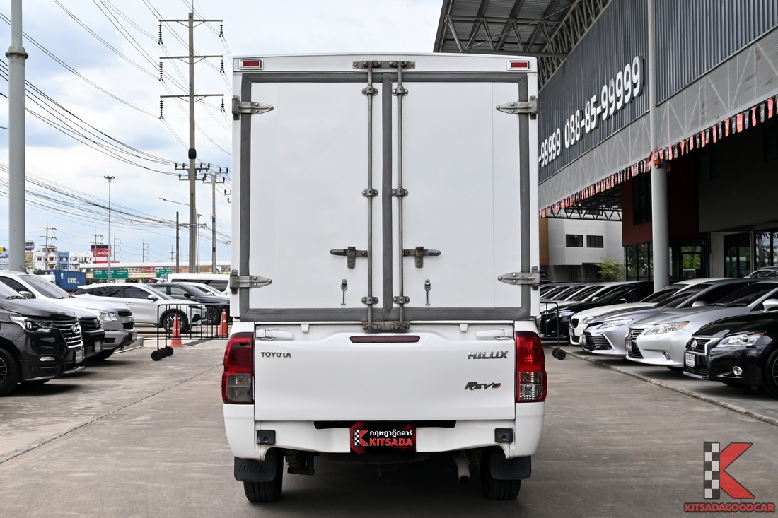 
								Toyota Revo cargo 1592 full									