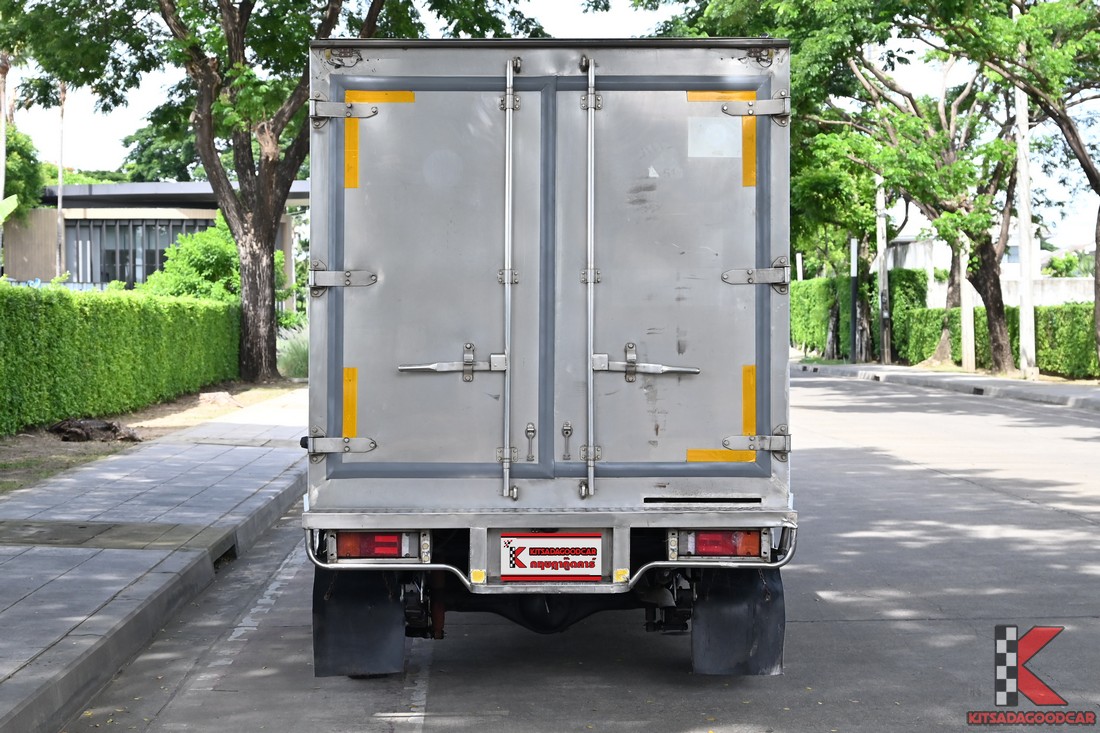 Toyota Revo COOL 4363 full