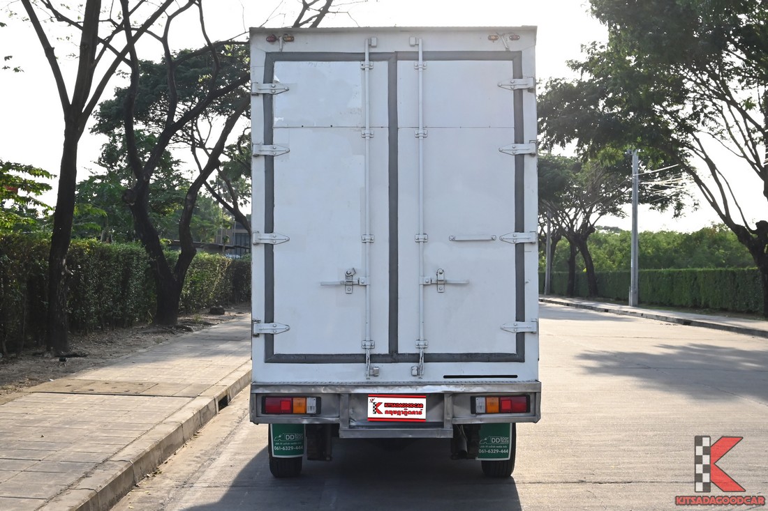 Toyota Revo COOL 1337 full