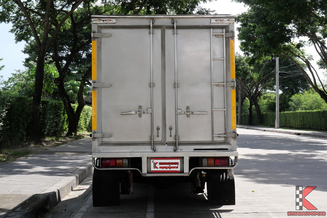 
								Toyota Revo COOL 4920 full									