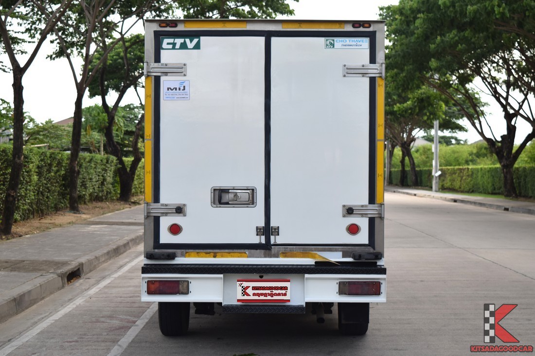 
								Toyota Revo COOL 1698 full									