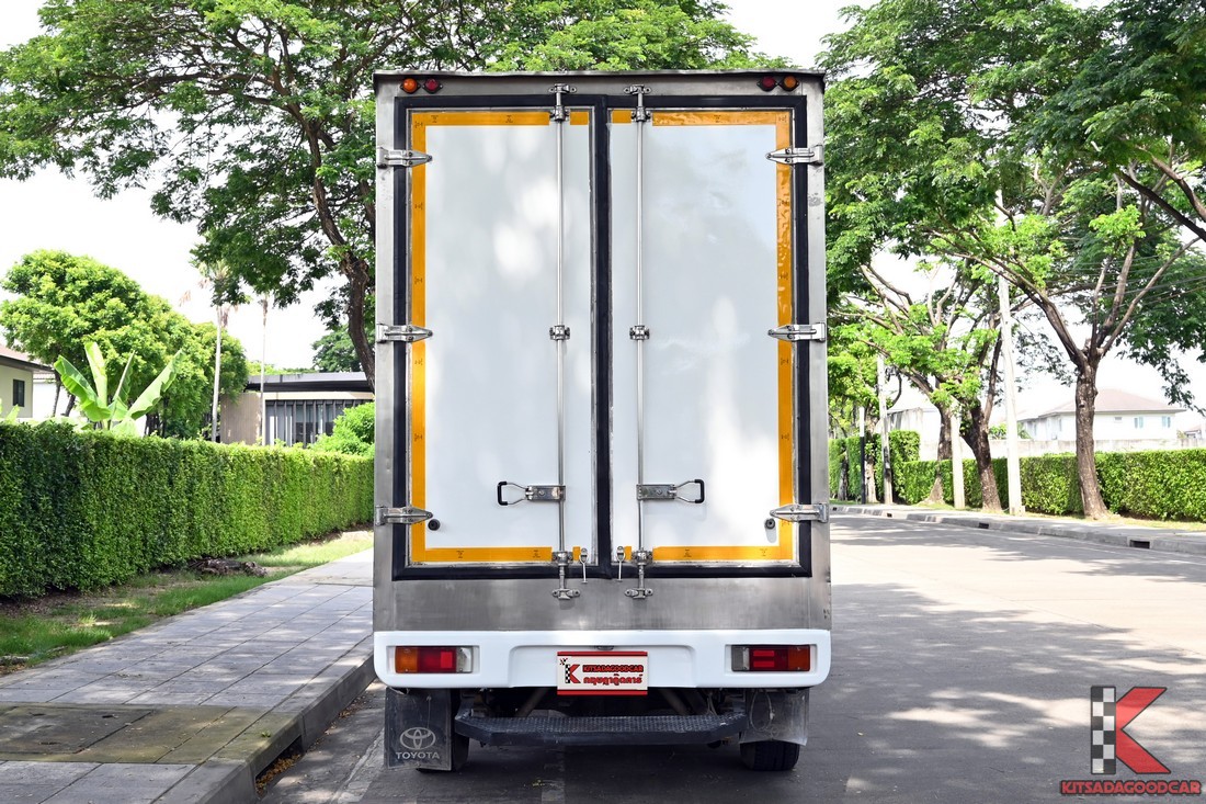 Toyota Revo COOL 4374 full