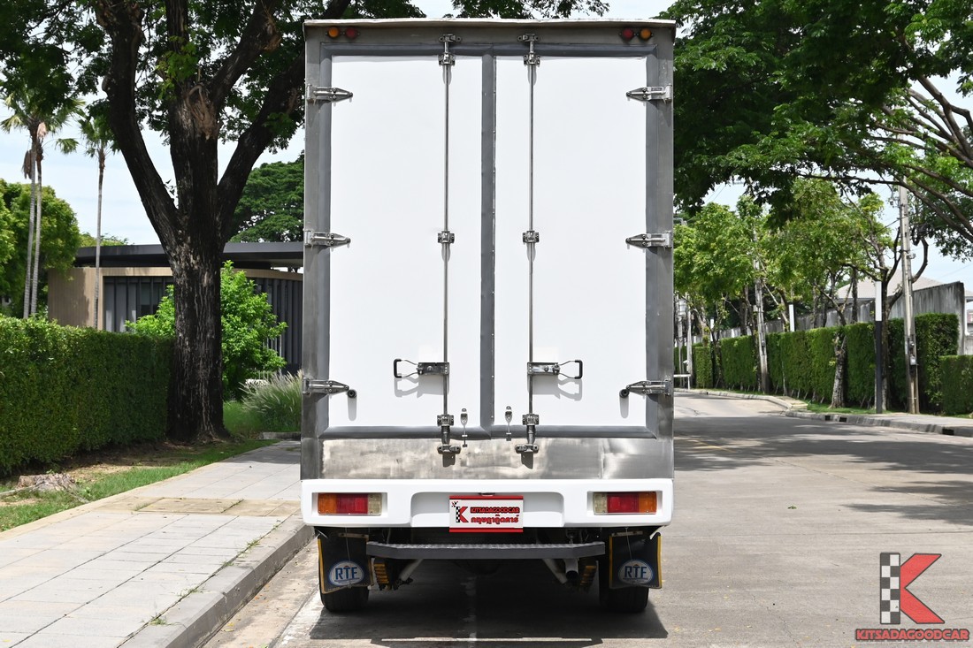 Toyota Revo COOL 7668 full