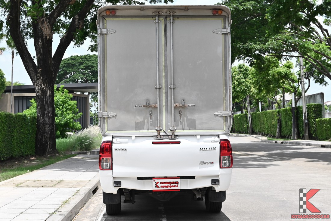 
								Toyota Revo cargo 9396 full									
