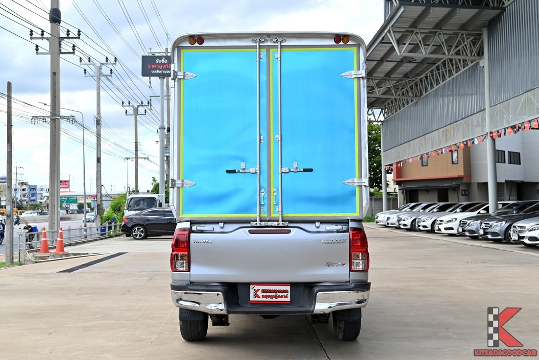 
								Toyota Revo cargo 5060 full									