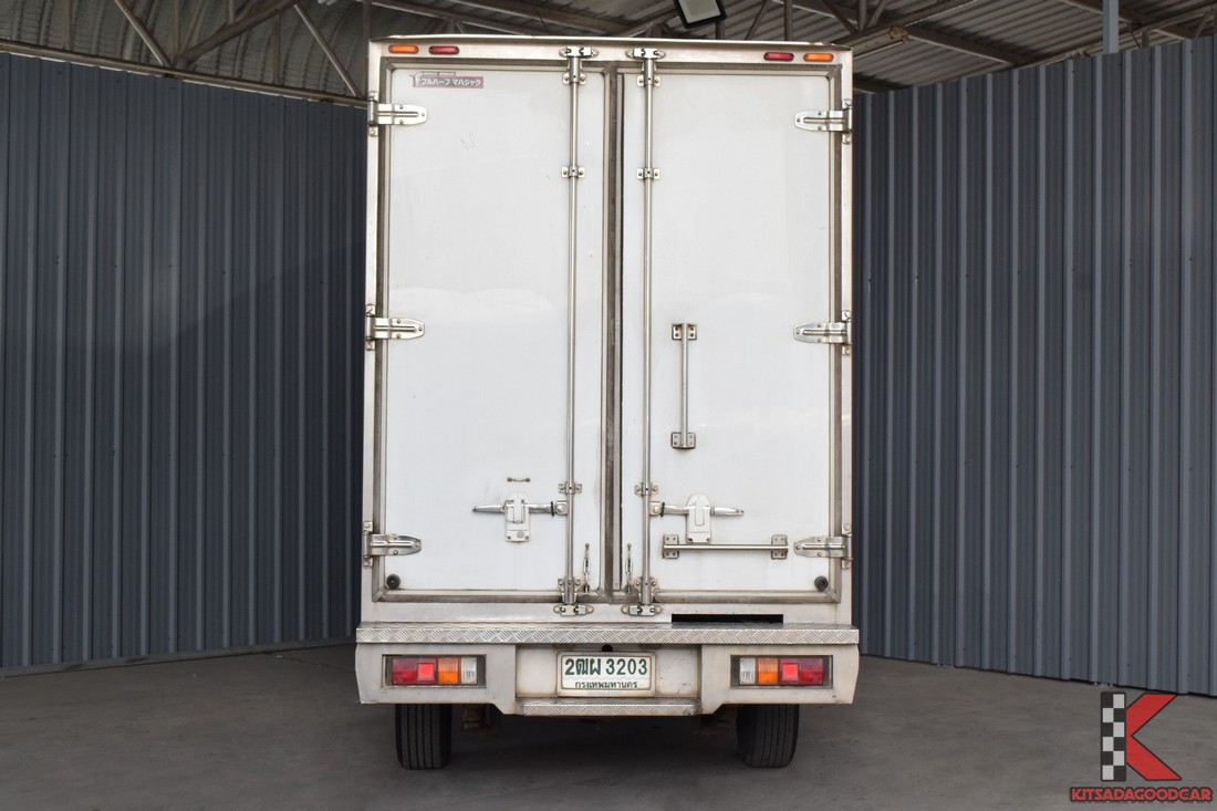 
								ISUZU D-Max COOL 3203 full									