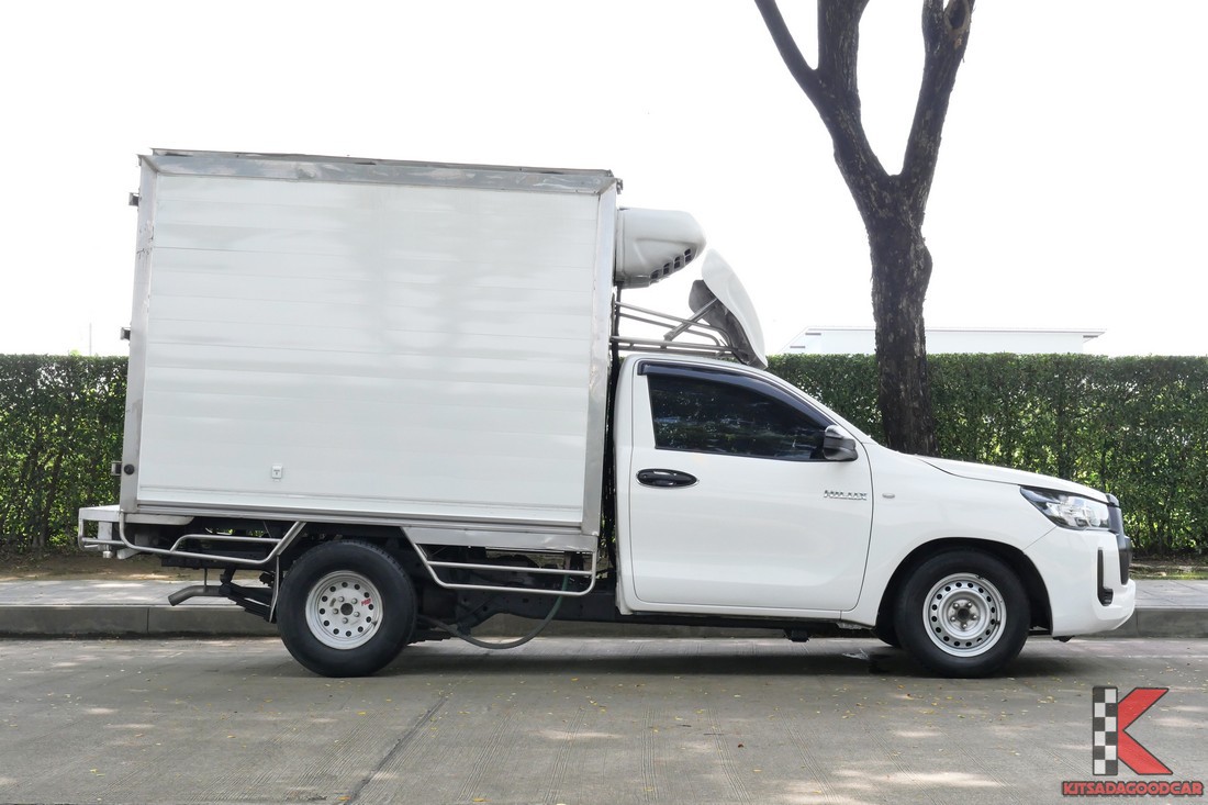 
								Toyota Revo COOL 2046 full									