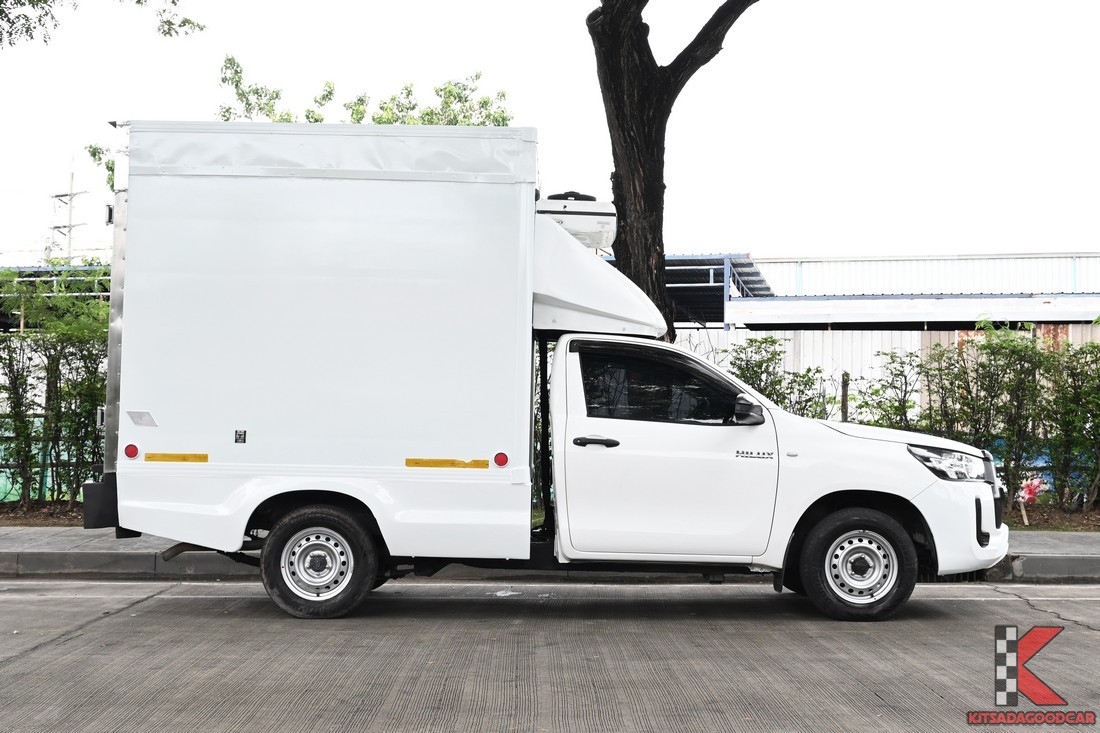 
								Toyota Revo COOL 3925 full									