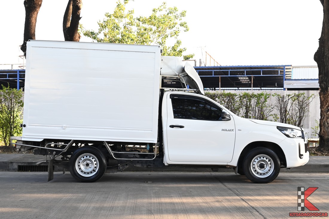 
								Toyota Revo COOL 443 full									