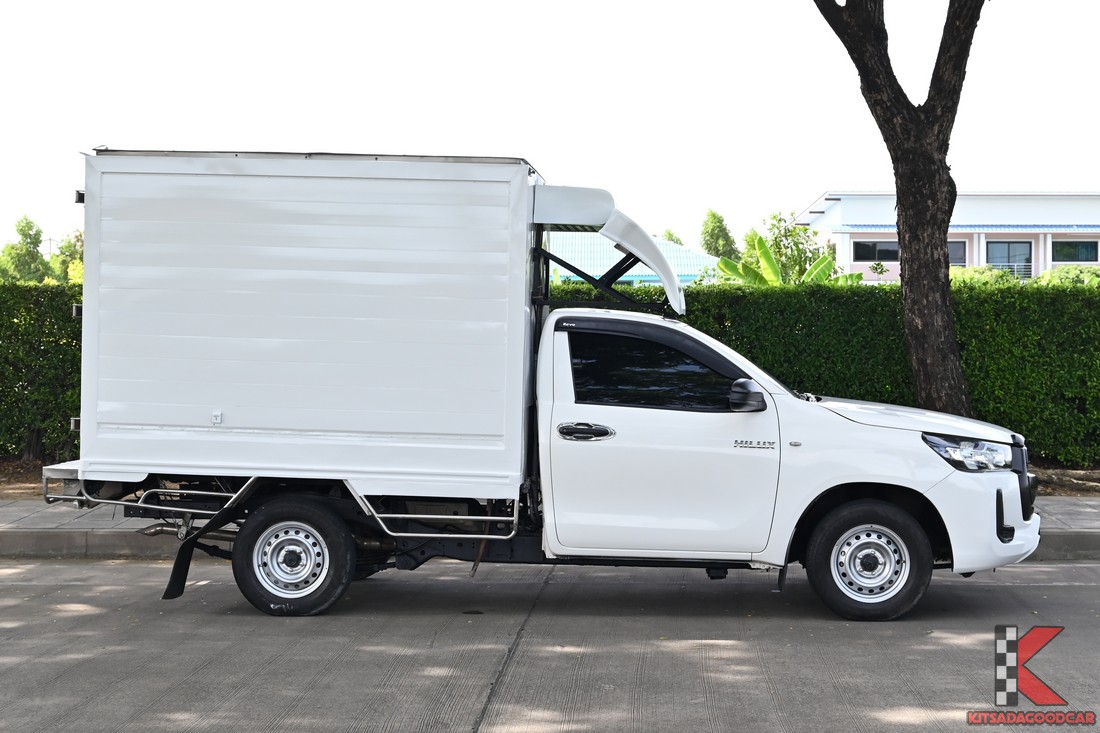 Toyota Revo COOL 4363 full