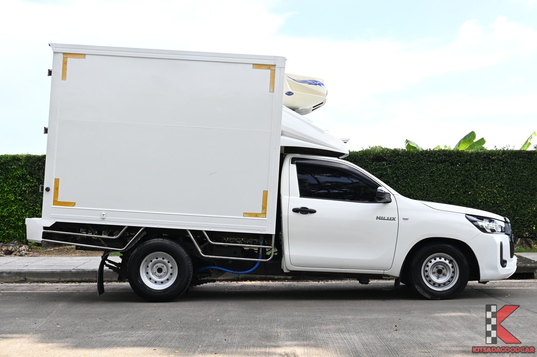 Toyota Revo COOL 1402 full