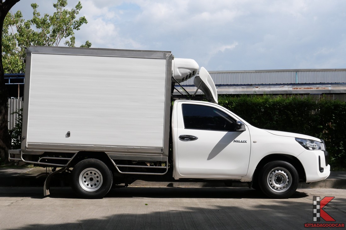 
								Toyota Revo COOL 4920 full									