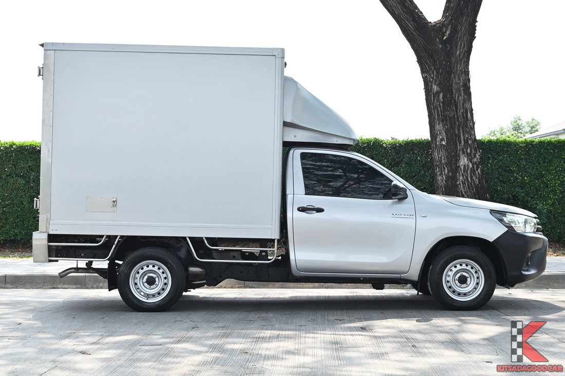 
								Toyota Revo cargo 294 full									
