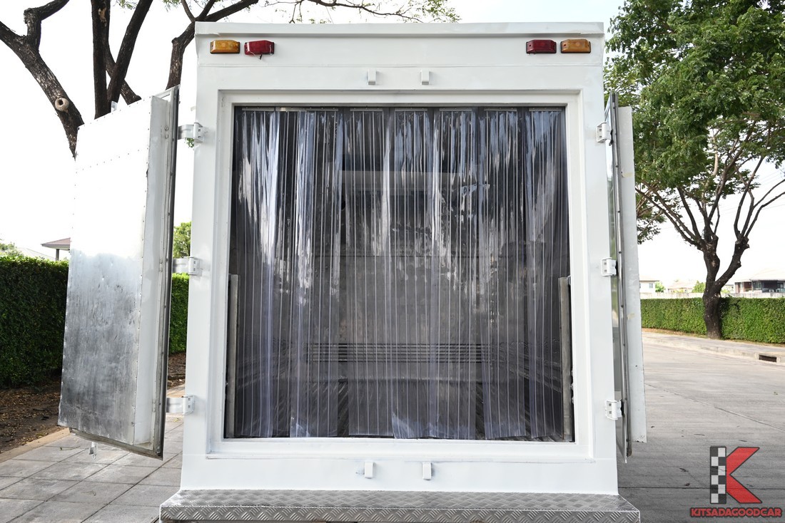 
								Toyota Revo MPC COOL 2383 full									