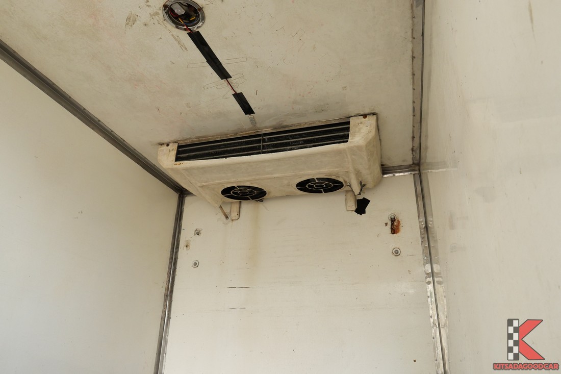 
								Toyota Revo COOL 2279 full									