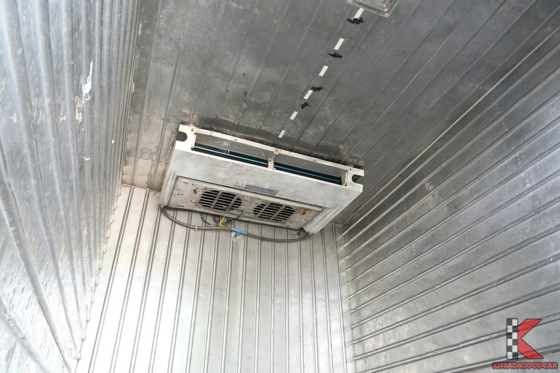 
								Toyota Revo COOL 2046 full									