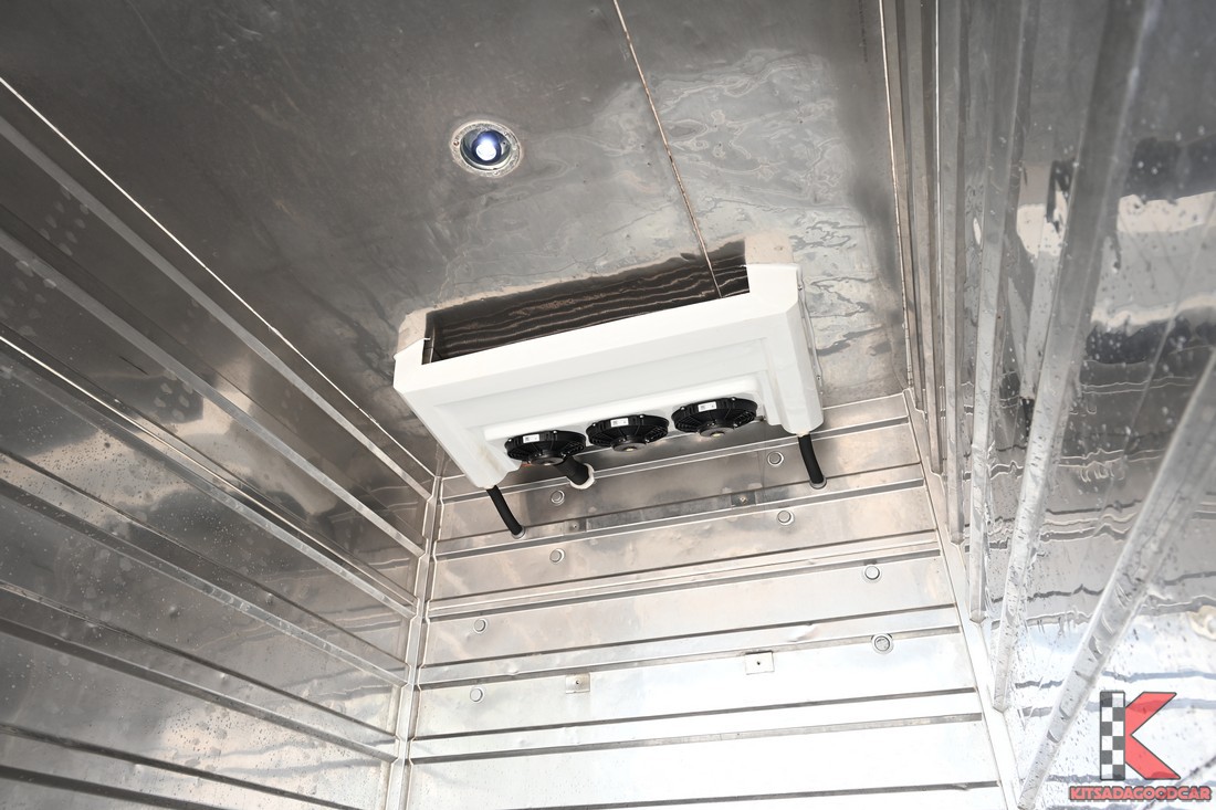 
								ISUZU D-Max COOL 457 full									