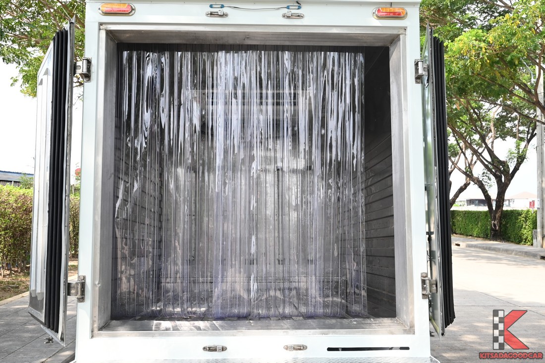 
								ISUZU D-Max COOL 3688 full									