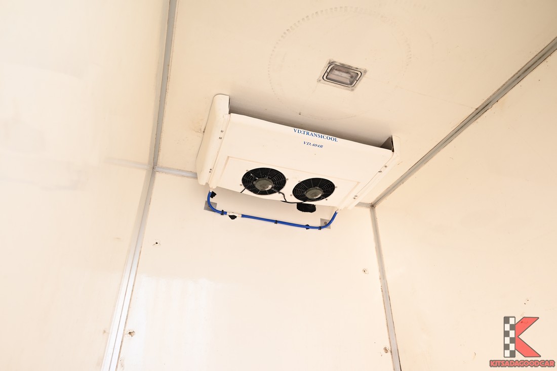 
								Toyota Revo COOL 9783 full									