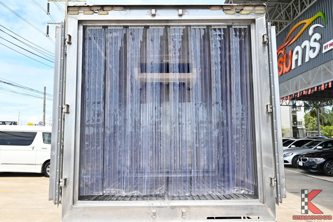 
								Toyota Revo MPC COOL 932 full									