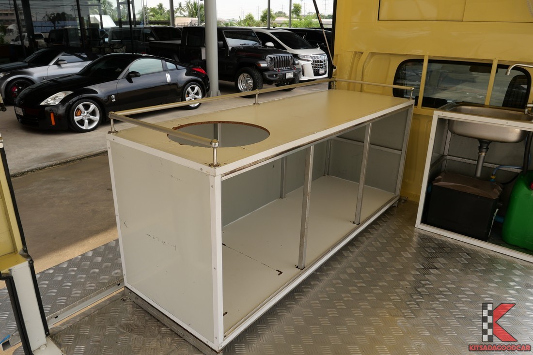 
								Suzuki Carry Food Truck 9947 full									