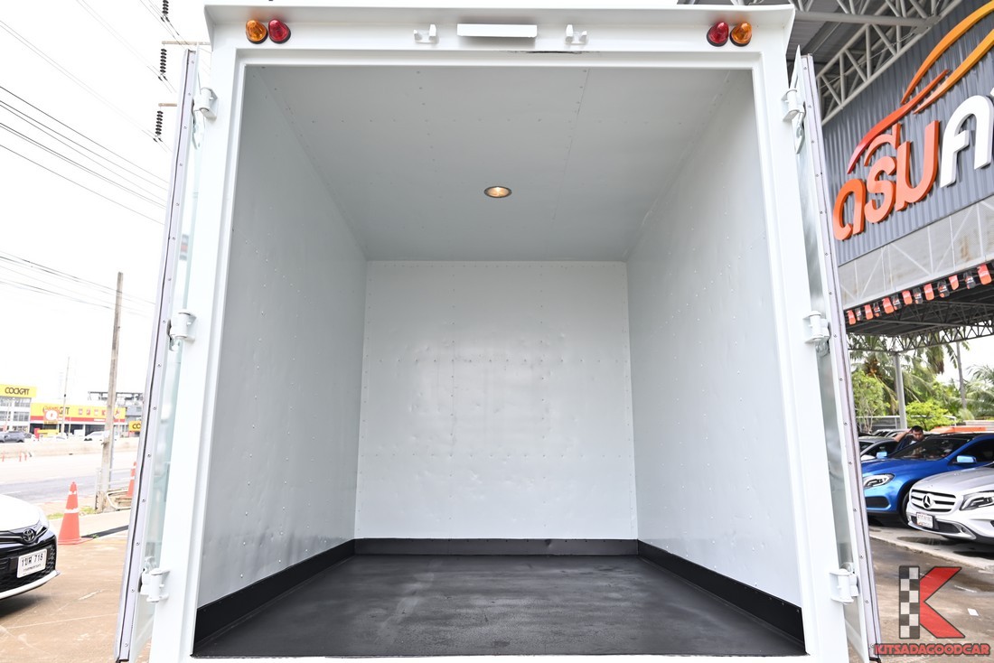 
								ISUZU D-Max cargo 912 full									