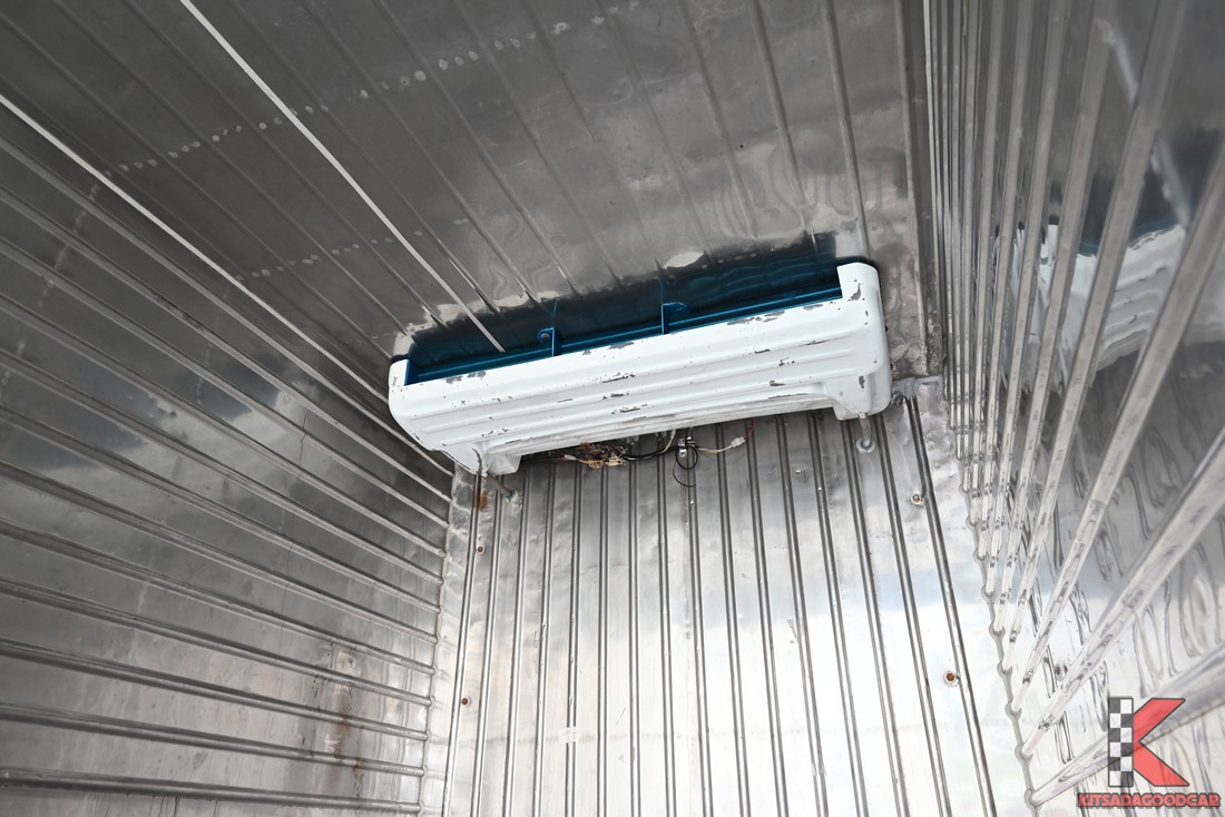 Toyota Revo COOL 3940 full