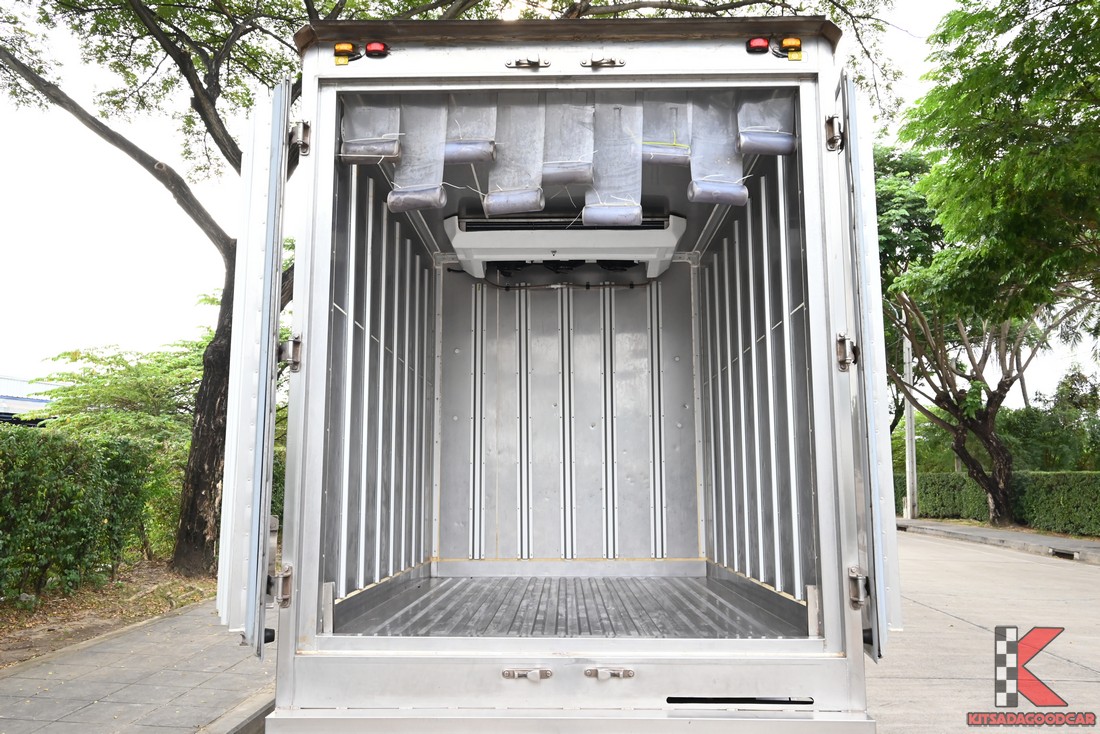 Toyota Revo COOL 2236 full