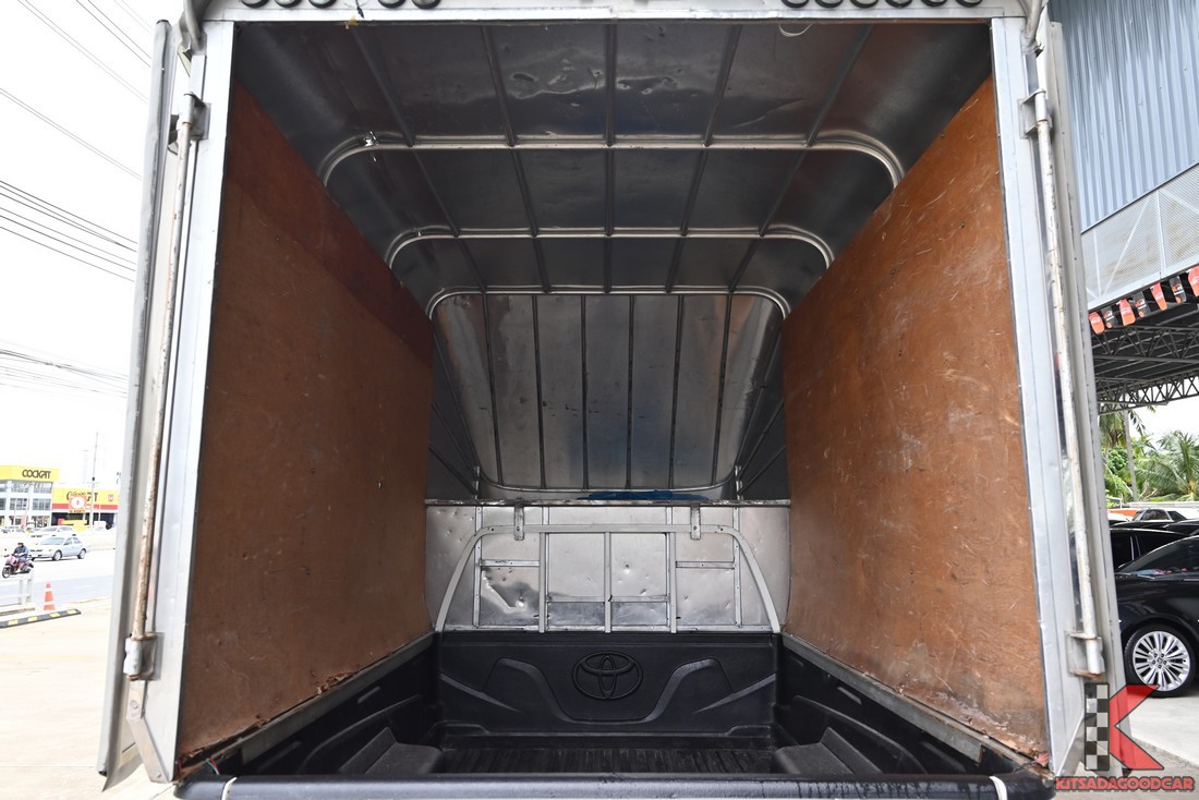 
								Toyota Revo cargo 2689 full									